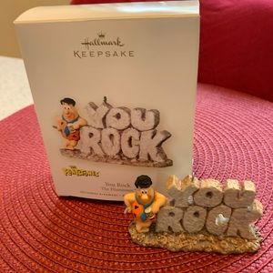 Hallmark Keepsake Flintstones Ornament 2007 NIB Fred “You Rock”.